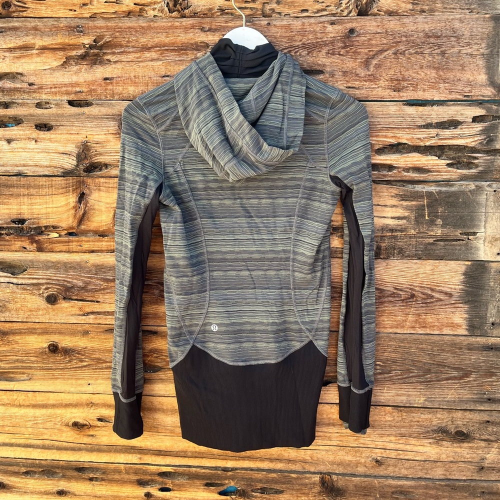 LULULEMON | Daily Practice Gray Black Zip Up Hoodie Sweater 4